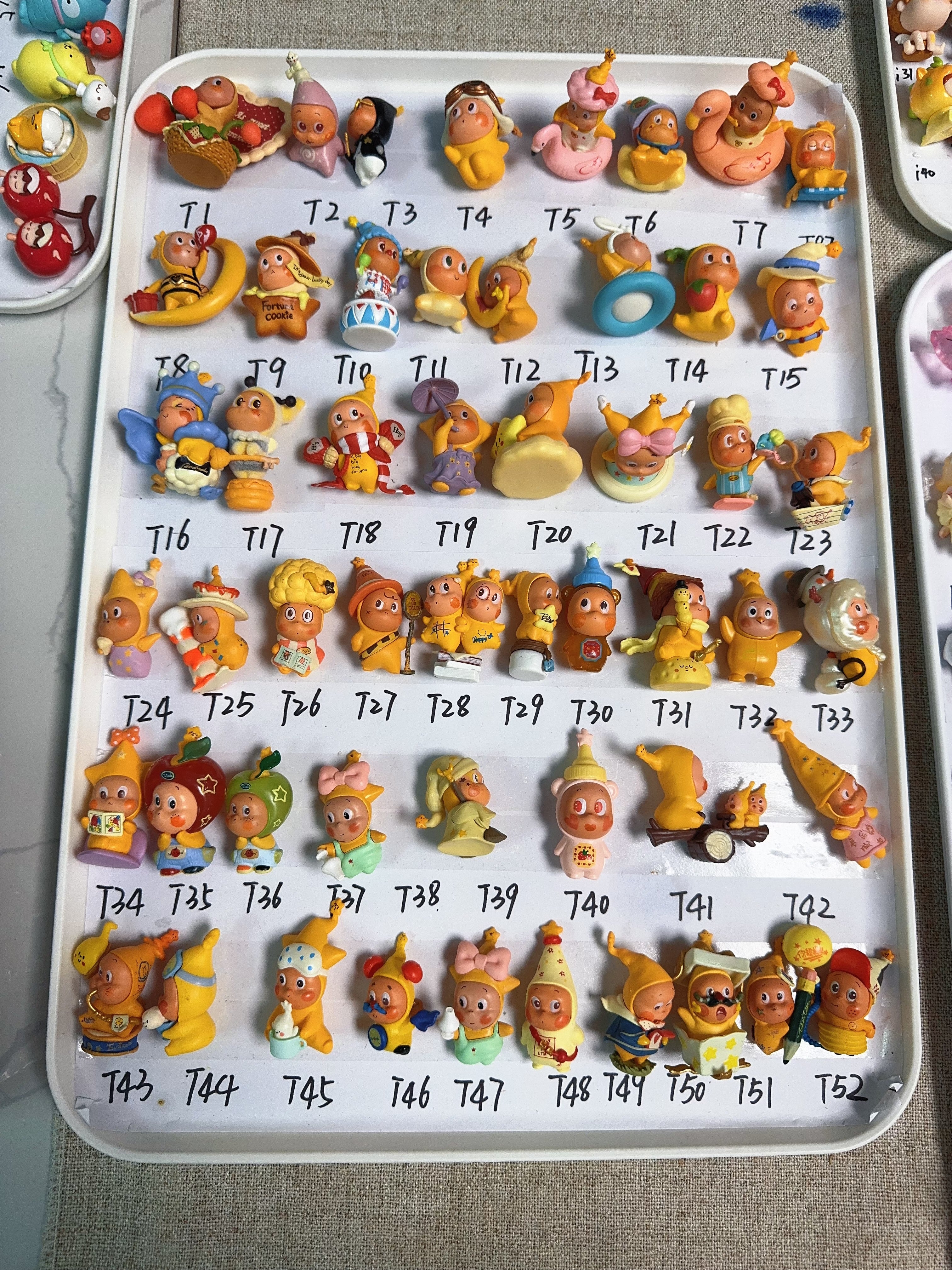 mini dolls blind box!