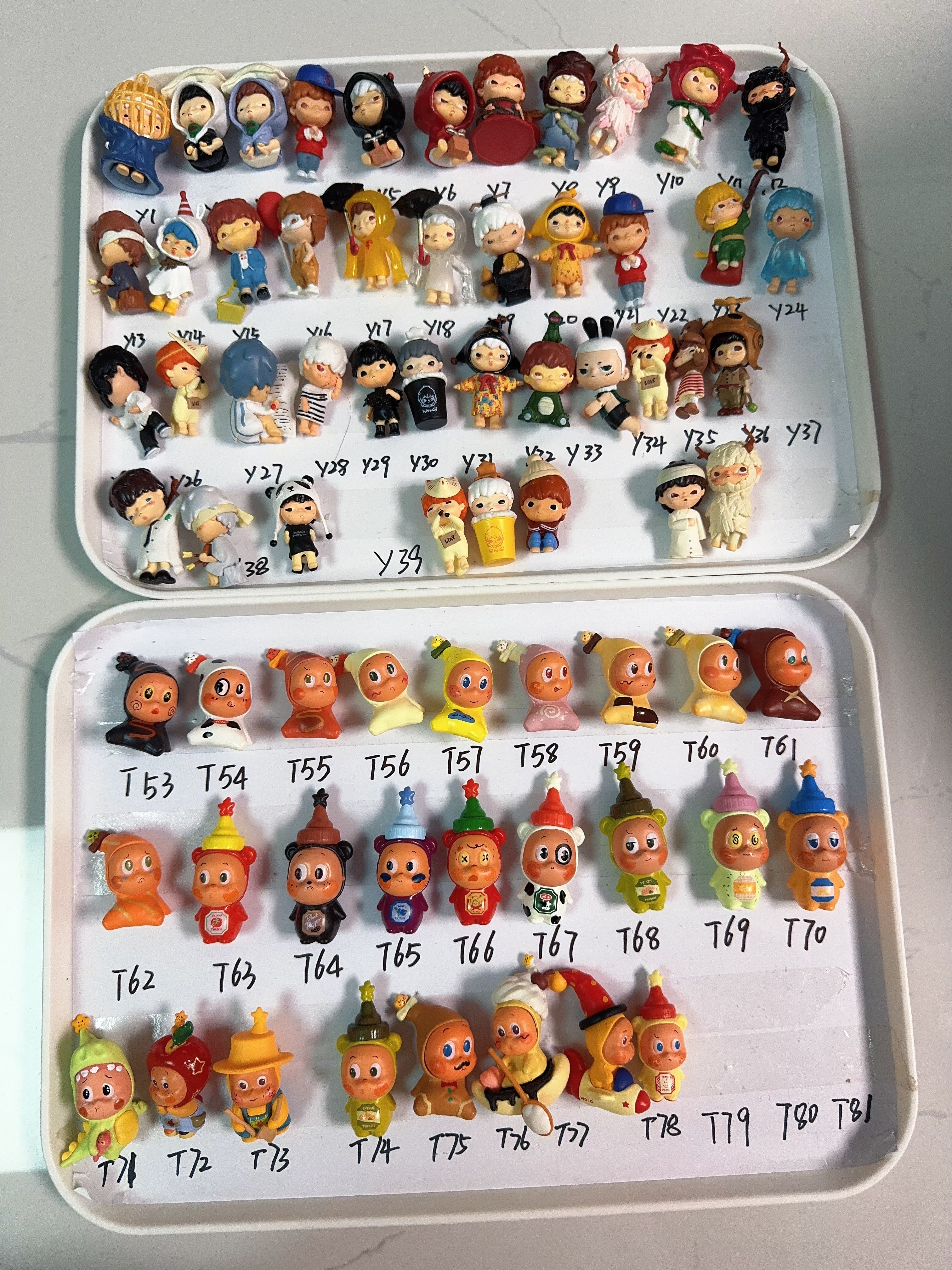 mini dolls blind box!