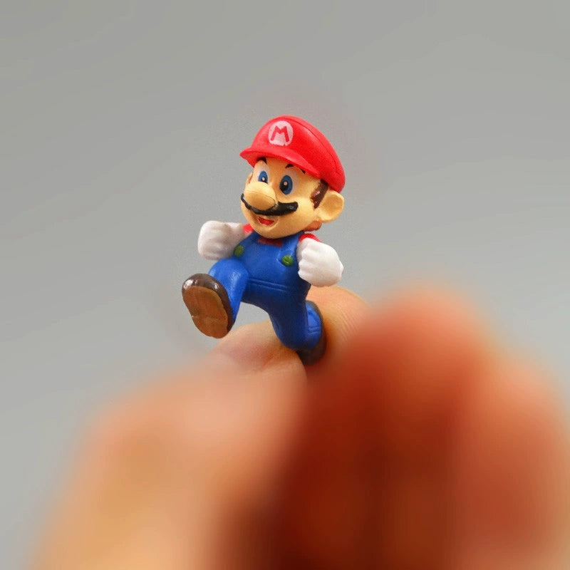 Hello Kitty mini figure