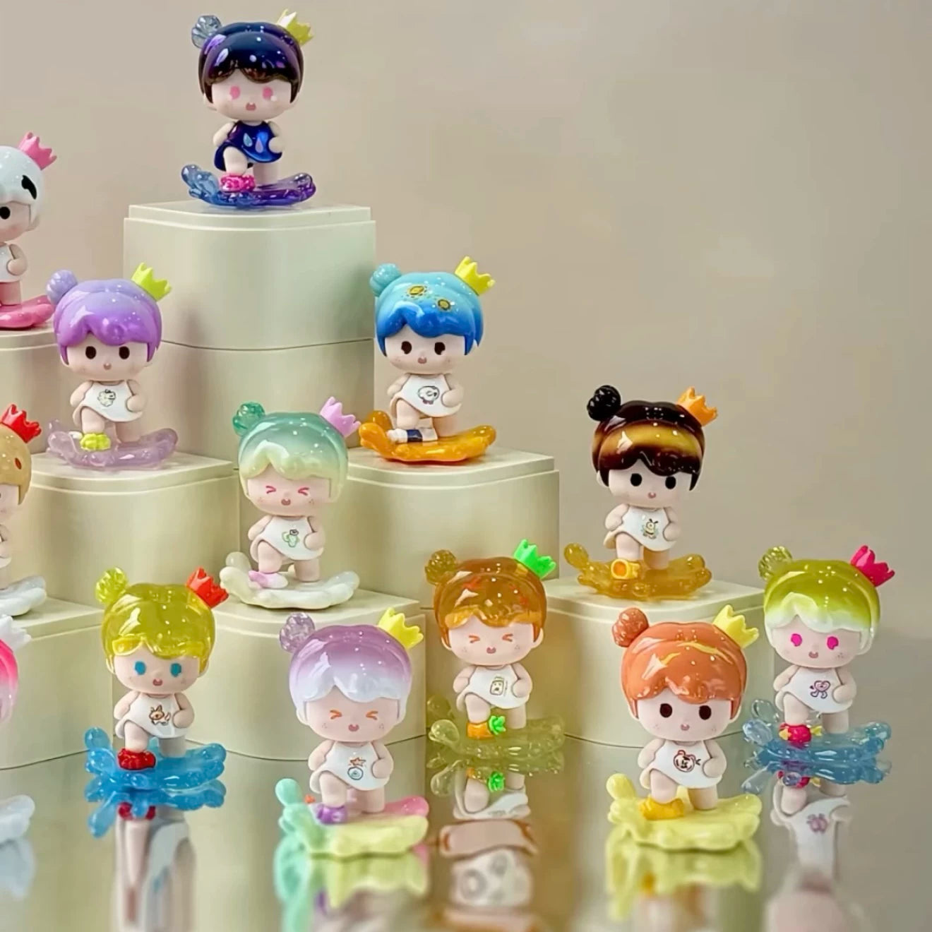 YOYO paint a good color head cute grain series right and right cute tide play tabletop ornament birthday gift figure