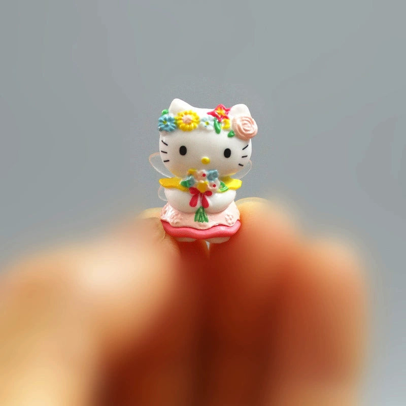 Hello Kitty mini figure