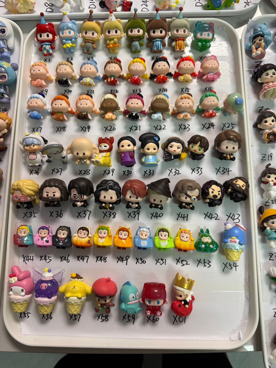 mini dolls blind box!