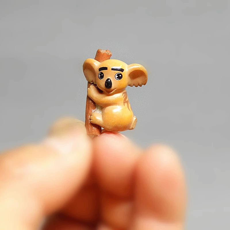 Hello Kitty mini figure