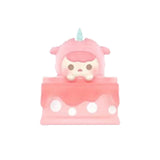 Corner cutting cake
