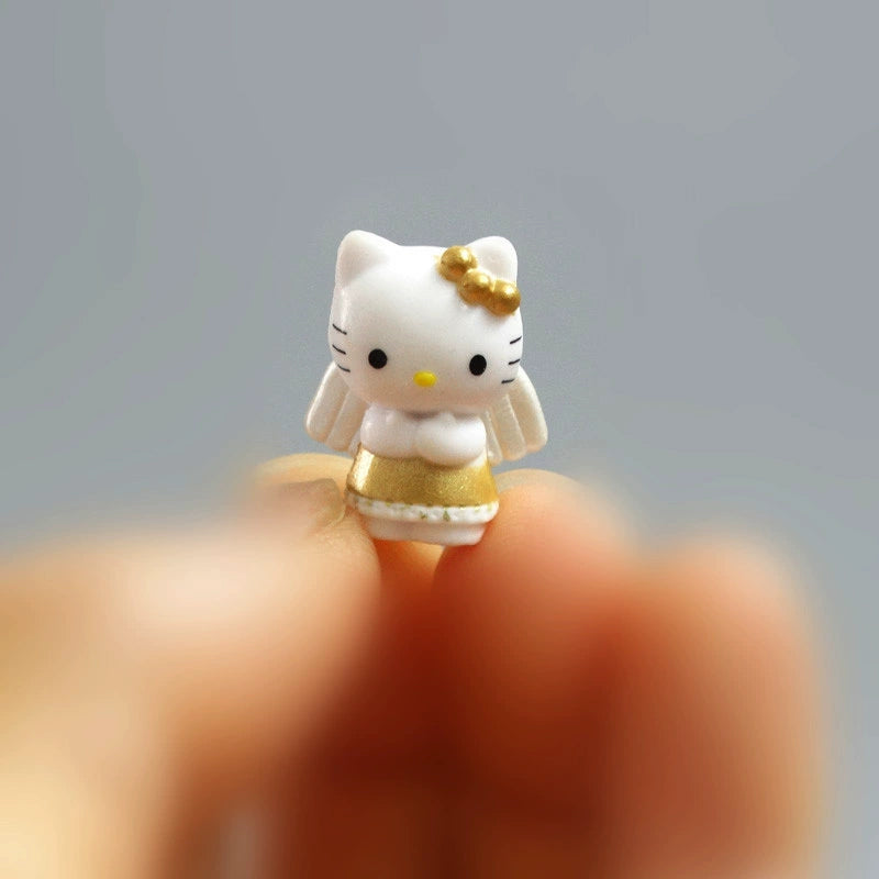 Hello Kitty mini figure