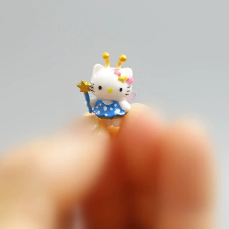 Hello Kitty mini figure
