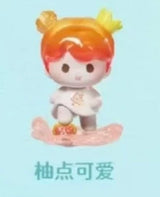YOYO paint a good color head cute grain series right and right cute tide play tabletop ornament birthday gift figure