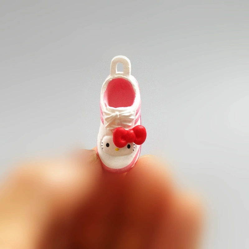 Hello Kitty mini figure