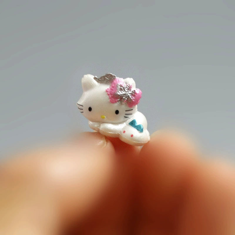 Hello Kitty mini figure
