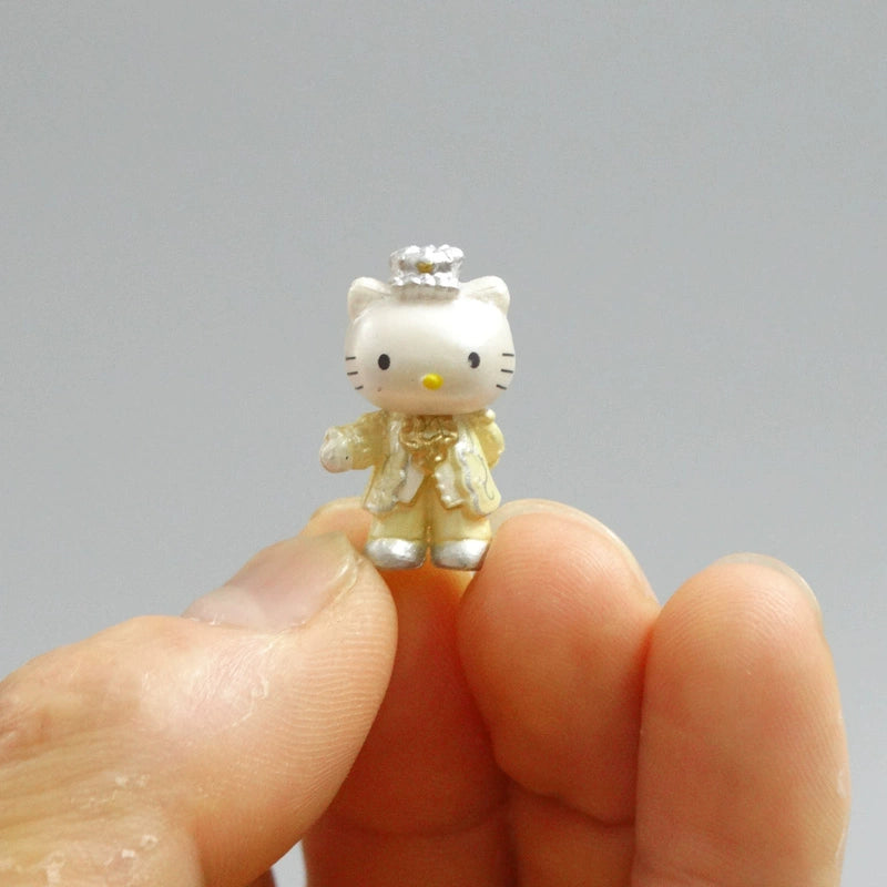 Hello Kitty mini figure